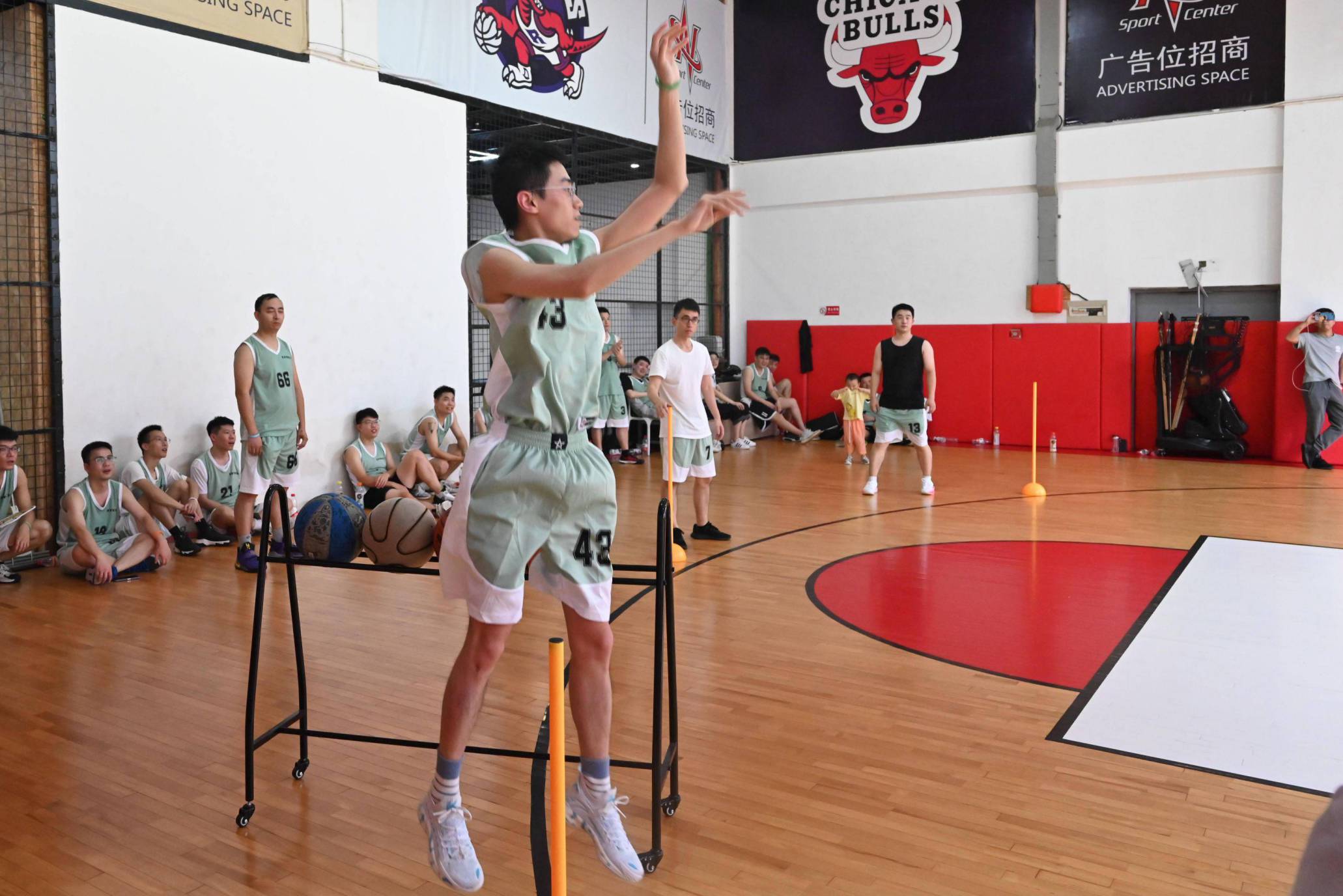 三分命中率持续低迷 外线火力不足制约快攻转换效率